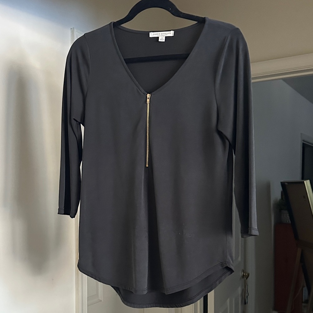 Green Envelope Black Long Sleeve Top with Gold Zipper